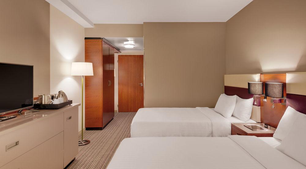 Courtyard By Marriott Zurich North Hotel Exterior foto