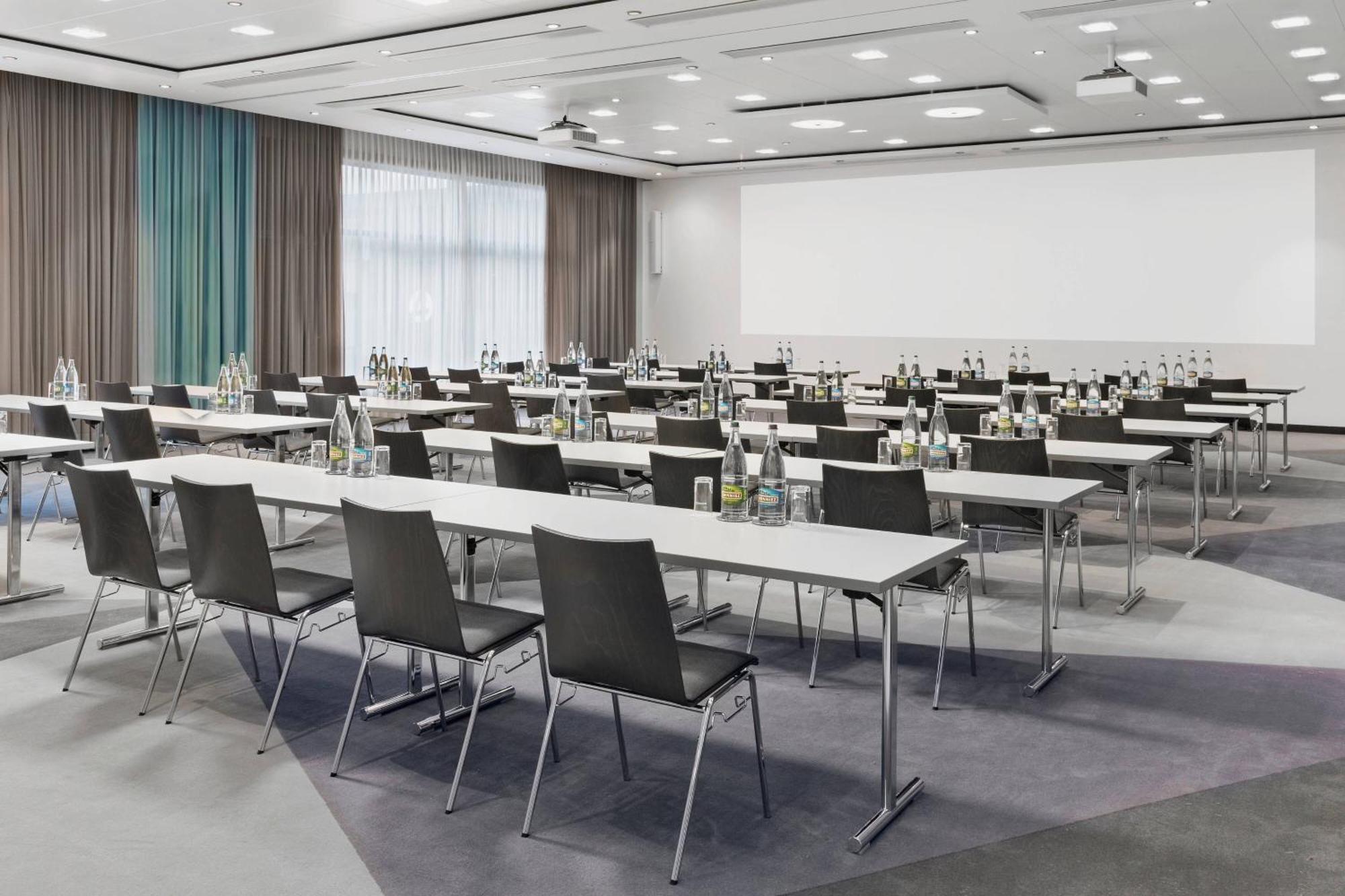 Courtyard By Marriott Zurich North Hotel Exterior foto