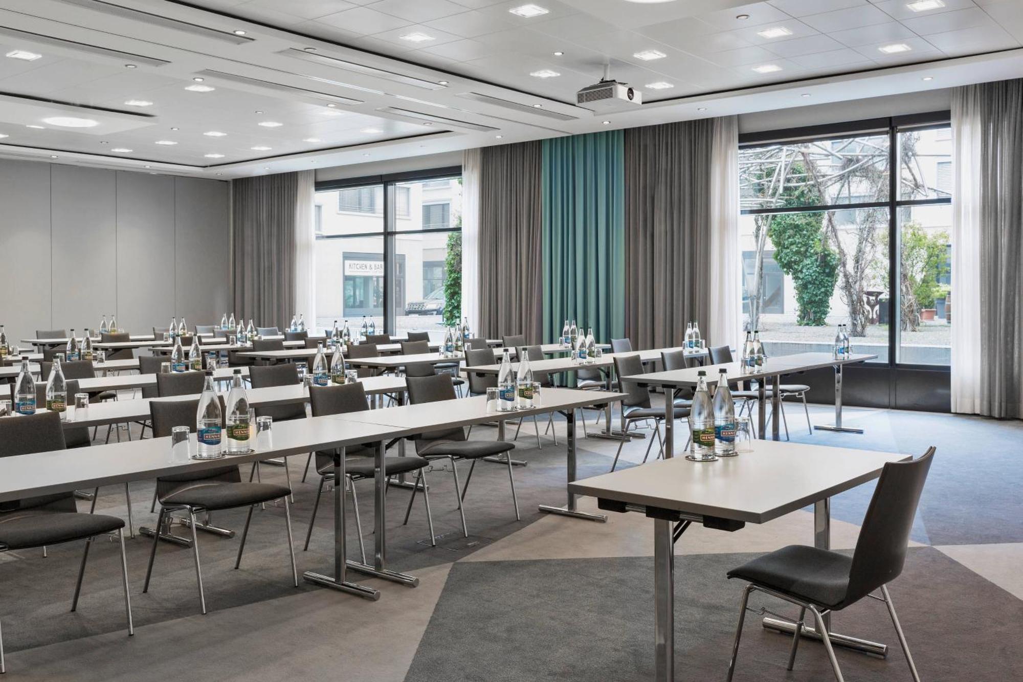 Courtyard By Marriott Zurich North Hotel Exterior foto