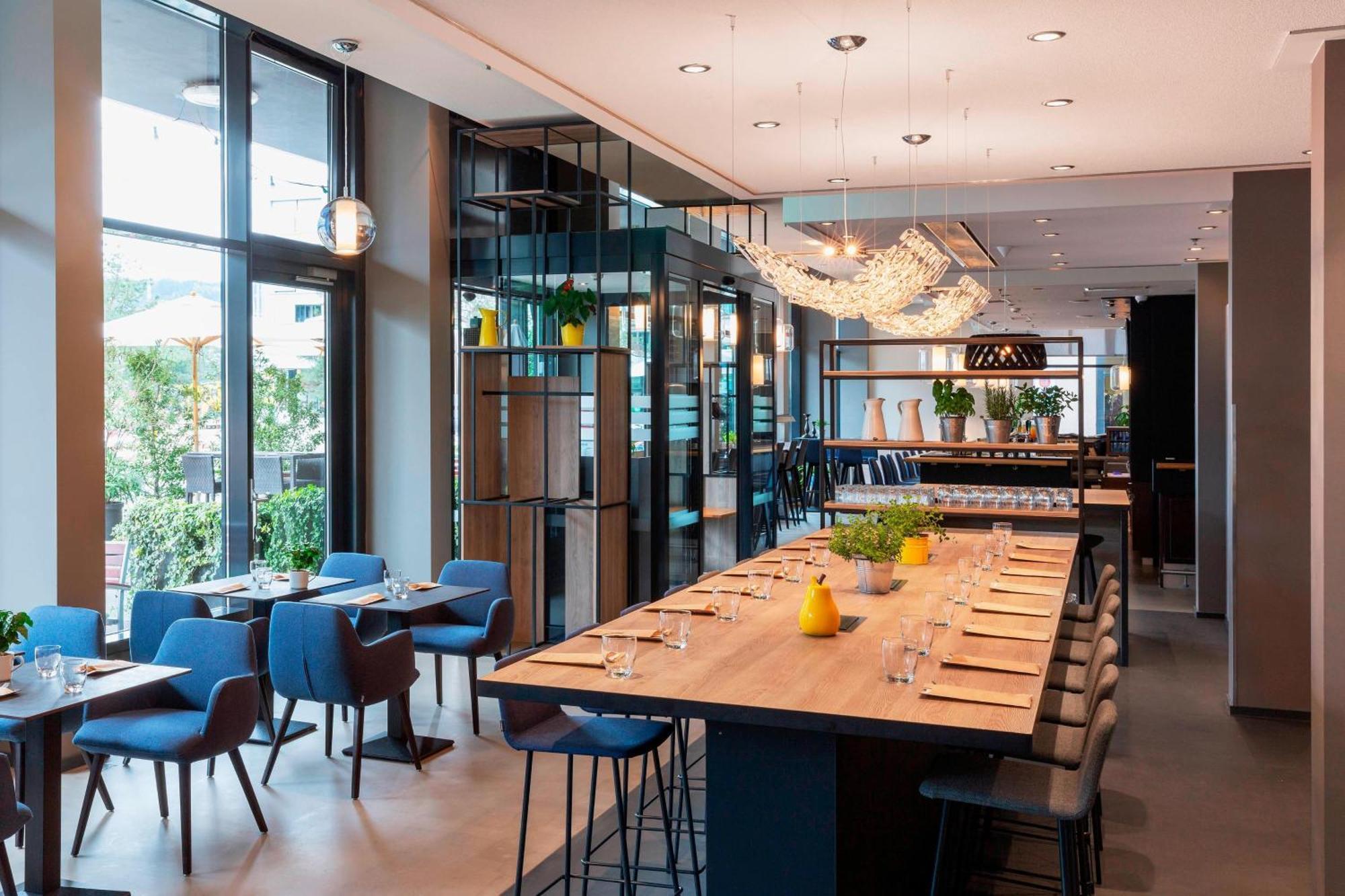 Courtyard By Marriott Zurich North Hotel Exterior foto