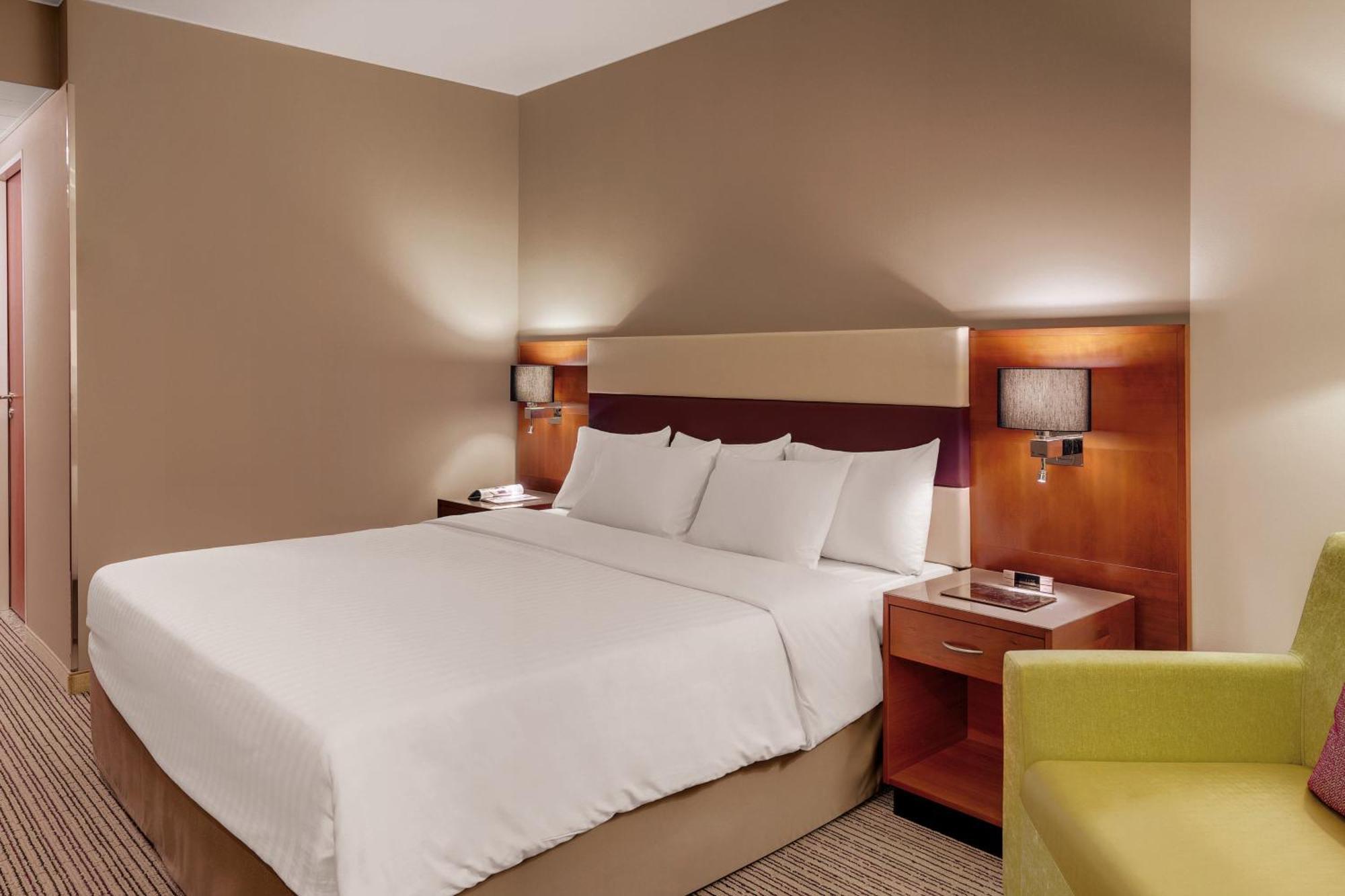 Courtyard By Marriott Zurich North Hotel Exterior foto
