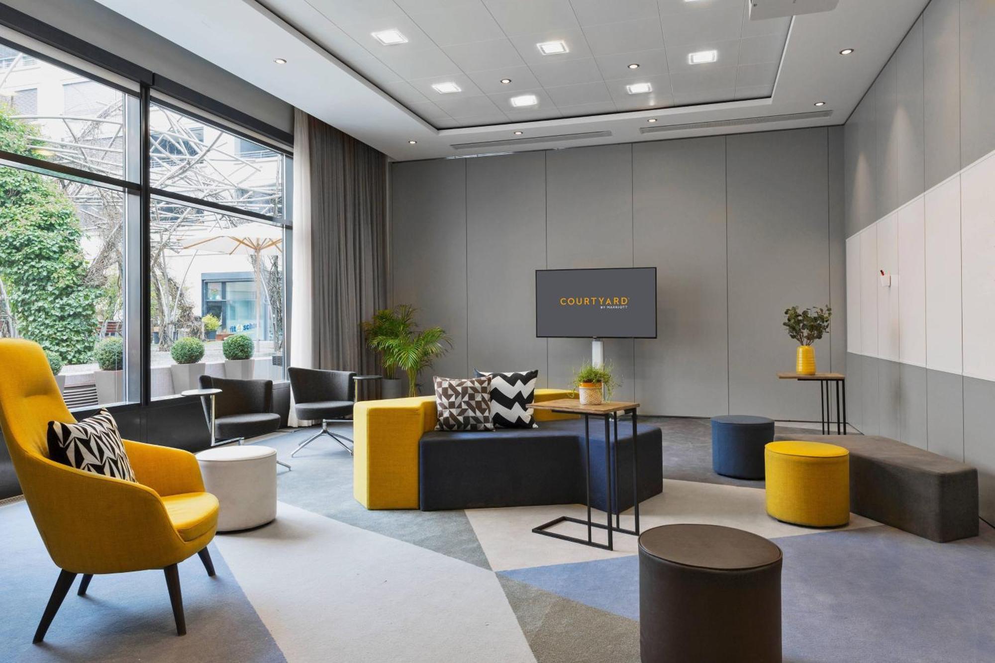 Courtyard By Marriott Zurich North Hotel Exterior foto