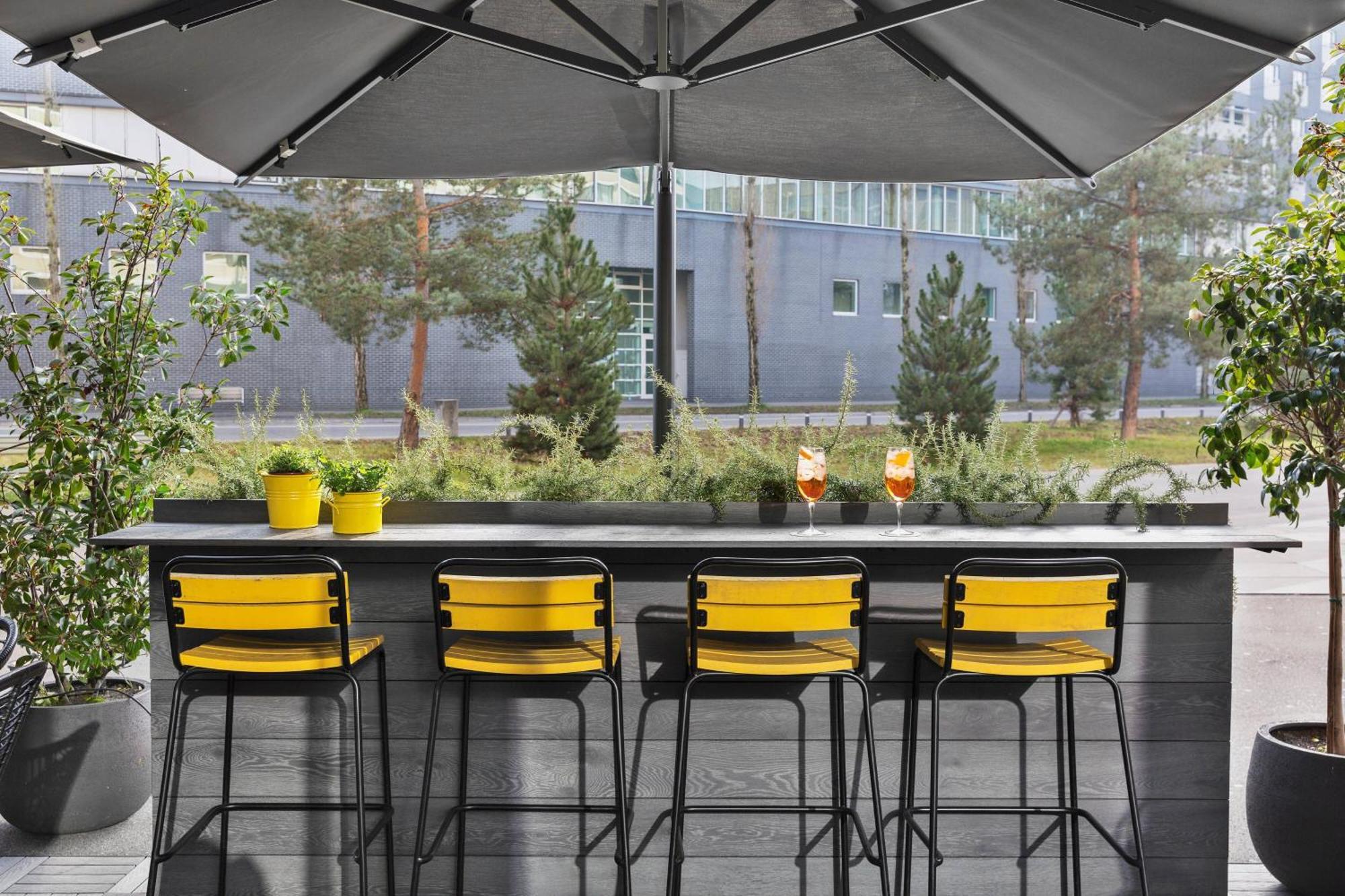 Courtyard By Marriott Zurich North Hotel Exterior foto