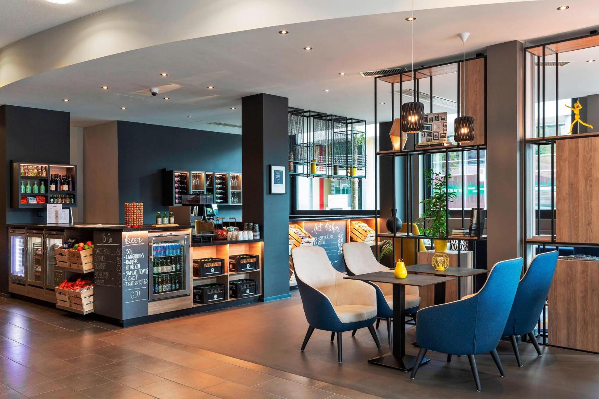 Courtyard By Marriott Zurich North Hotel Exterior foto