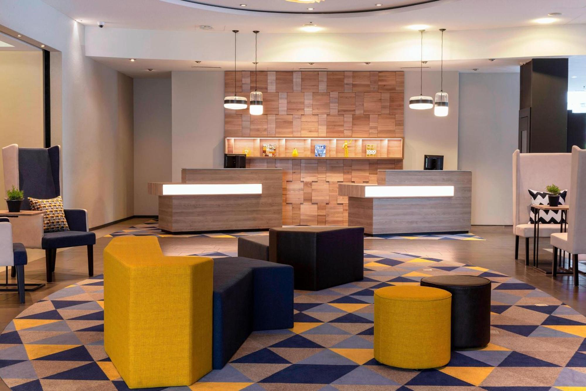 Courtyard By Marriott Zurich North Hotel Exterior foto