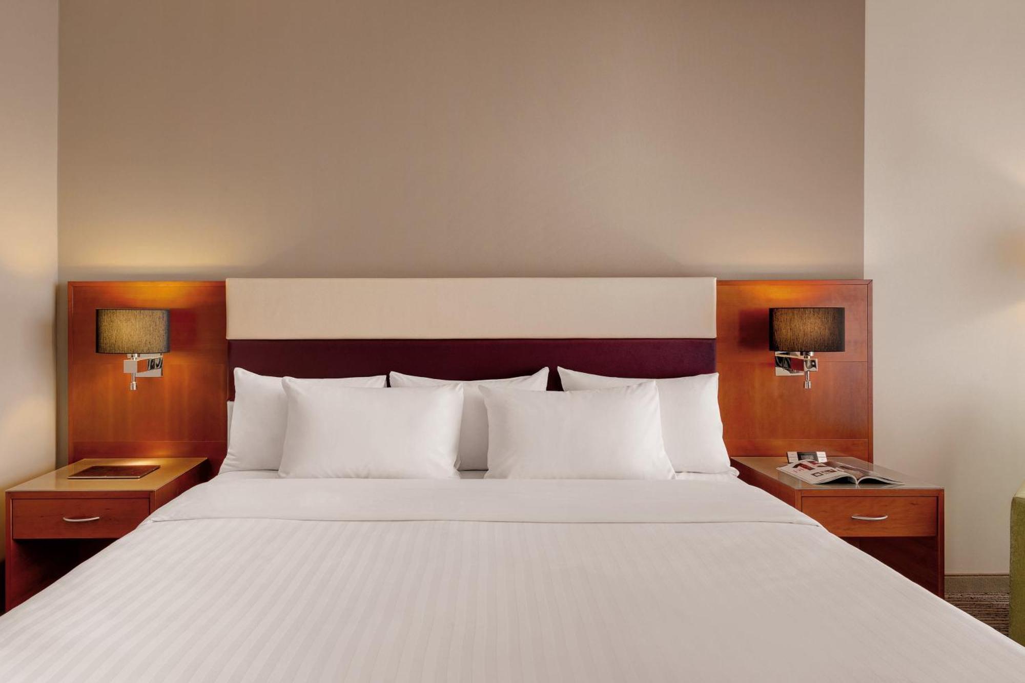 Courtyard By Marriott Zurich North Hotel Exterior foto