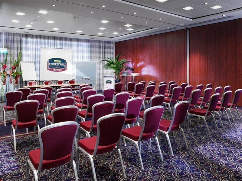 Courtyard By Marriott Zurich North Hotel Exterior foto